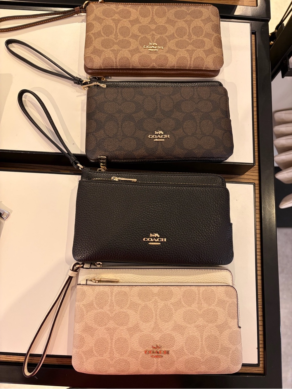 Coach medium size Wristlet in 2 layers with wrist band ID holder new with tag